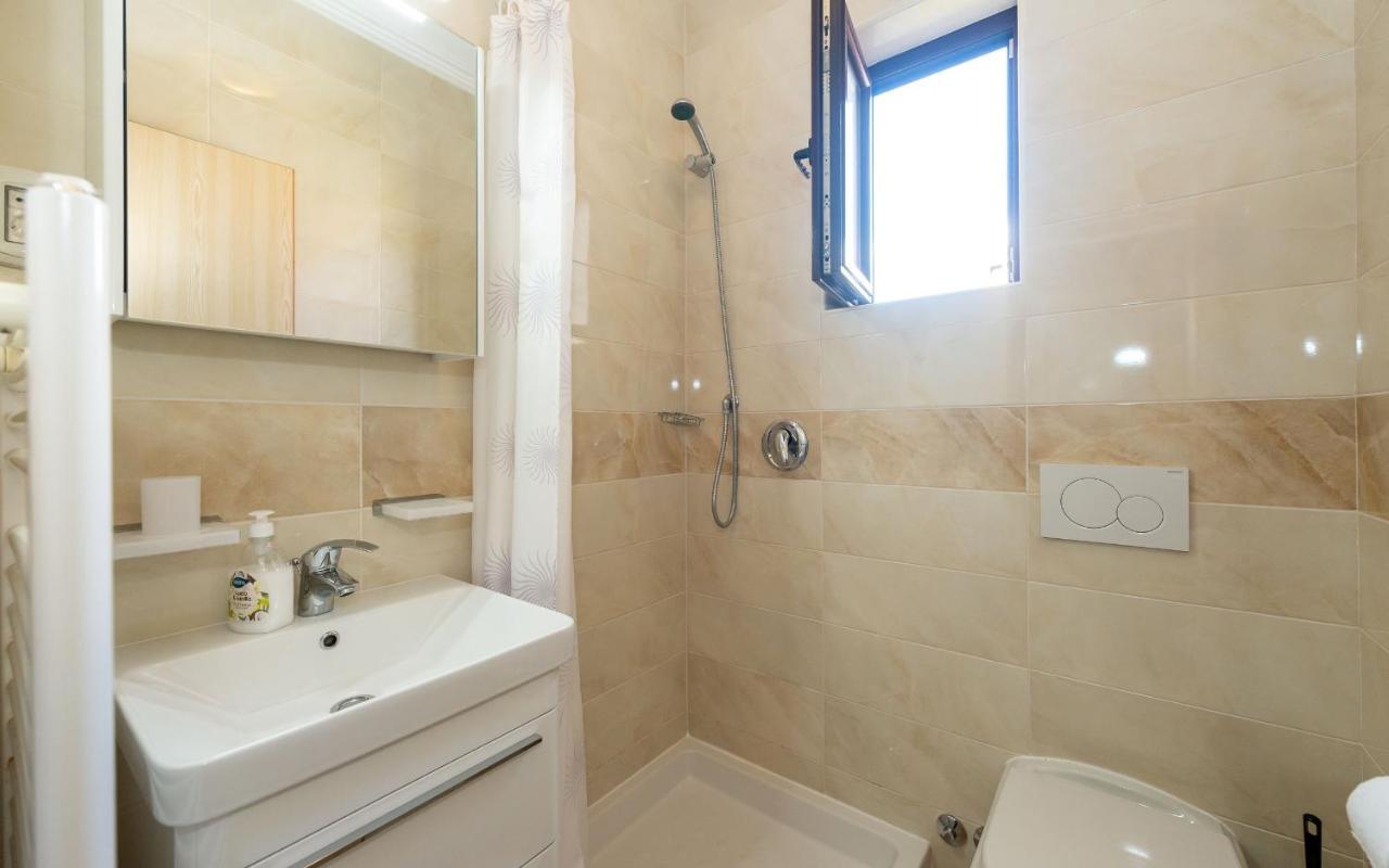 Apartman House Mitic *