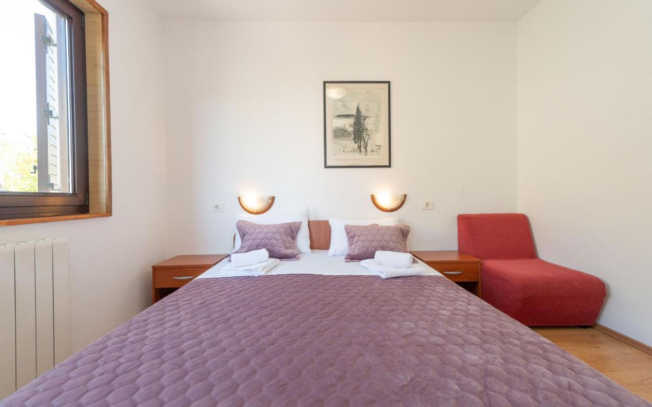 House Mitic Apartman